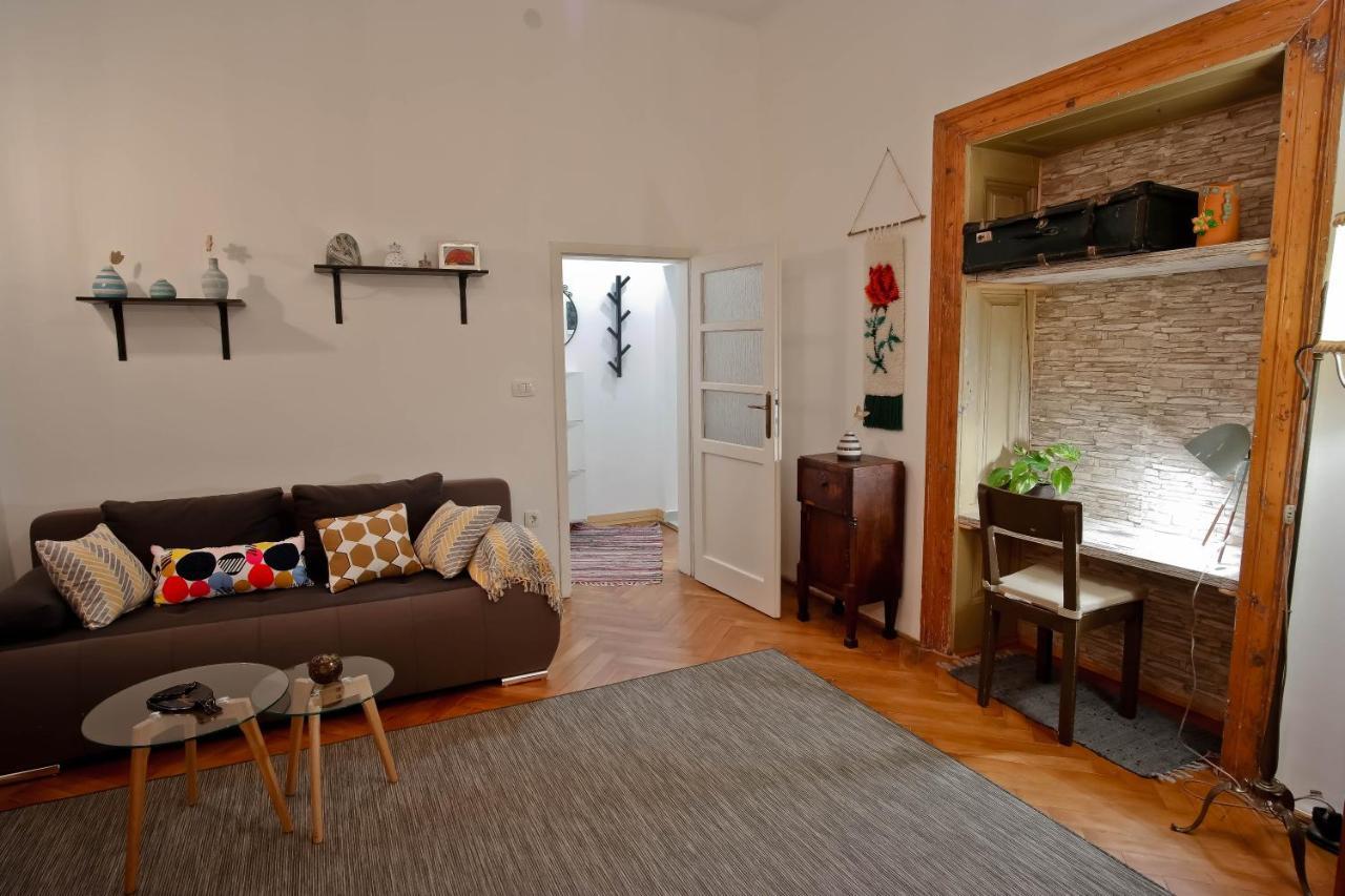 Cote Ensoleille Appartement Pula Buitenkant foto