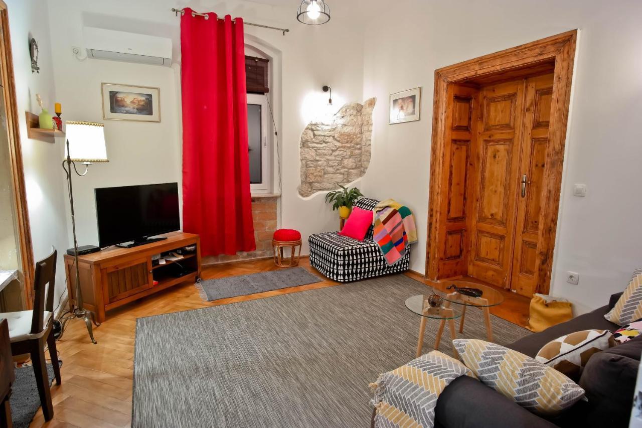 Cote Ensoleille Appartement Pula Buitenkant foto