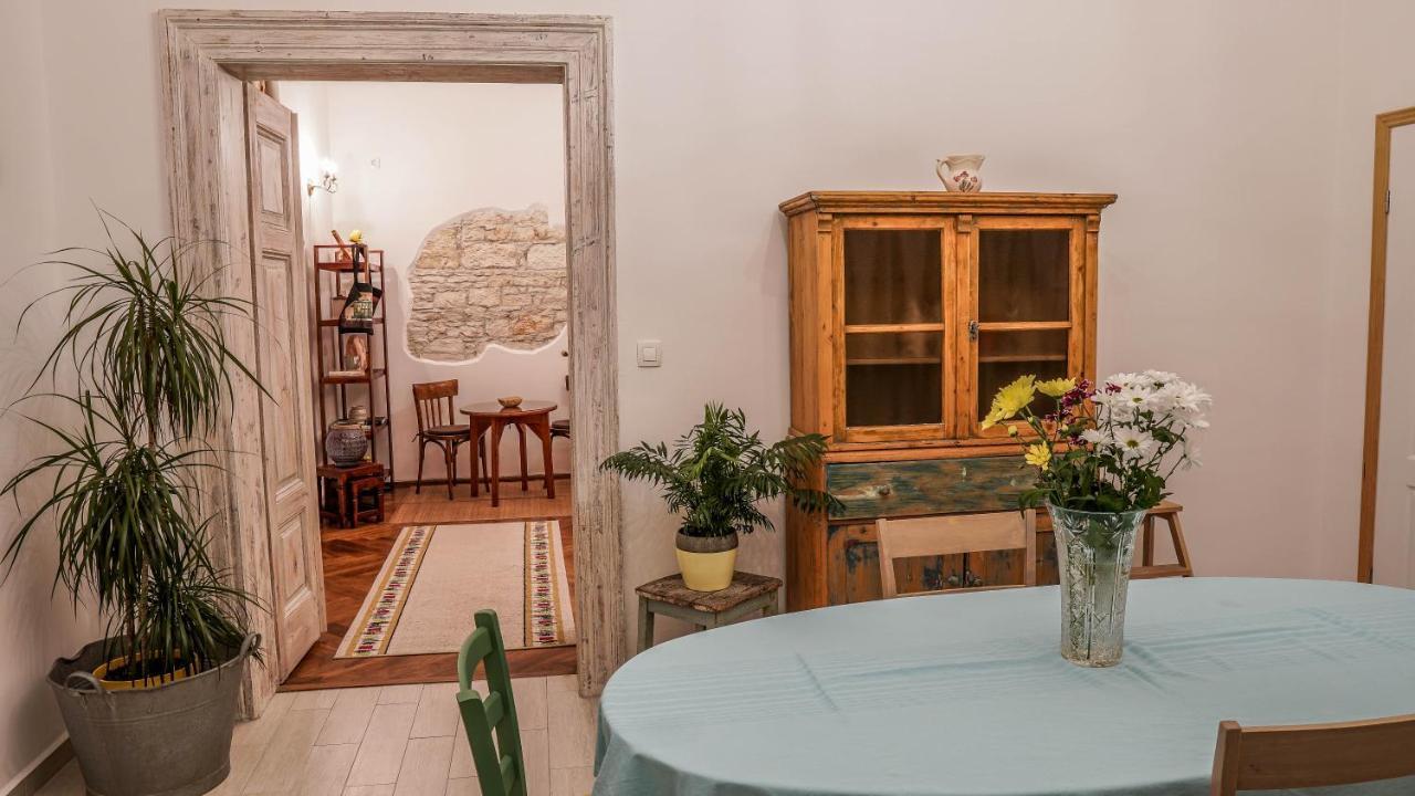 Cote Ensoleille Appartement Pula Buitenkant foto