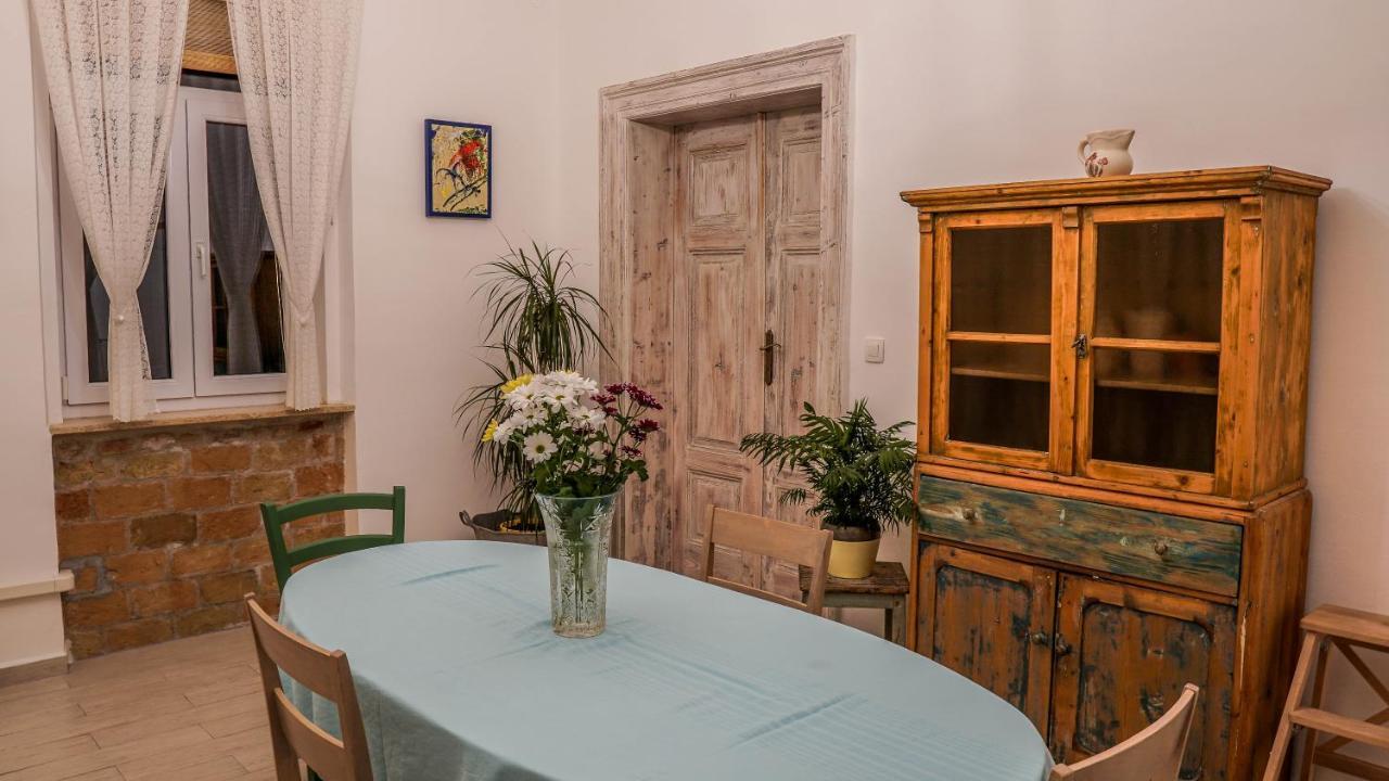 Cote Ensoleille Appartement Pula Buitenkant foto
