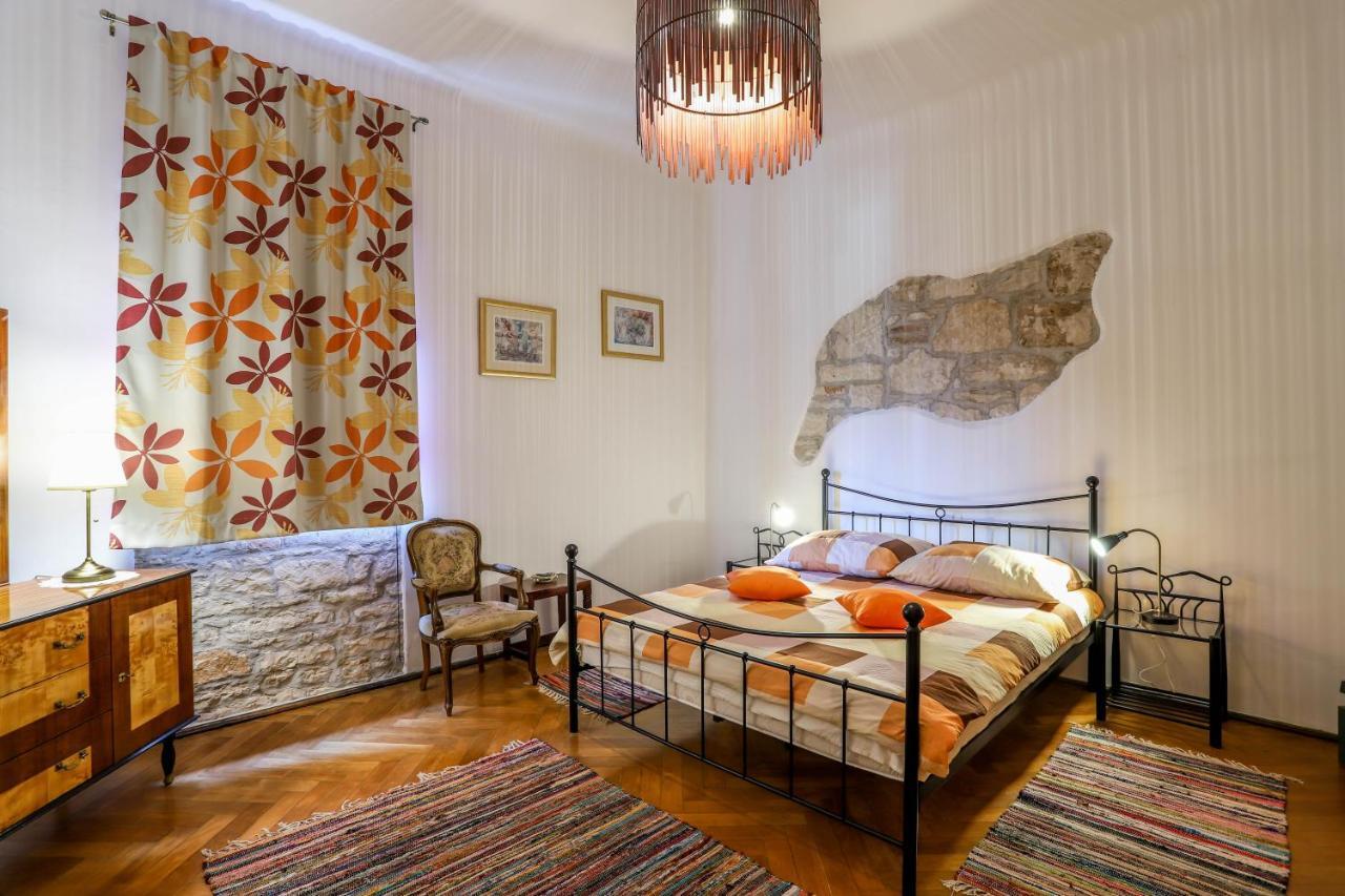 Cote Ensoleille Appartement Pula Buitenkant foto