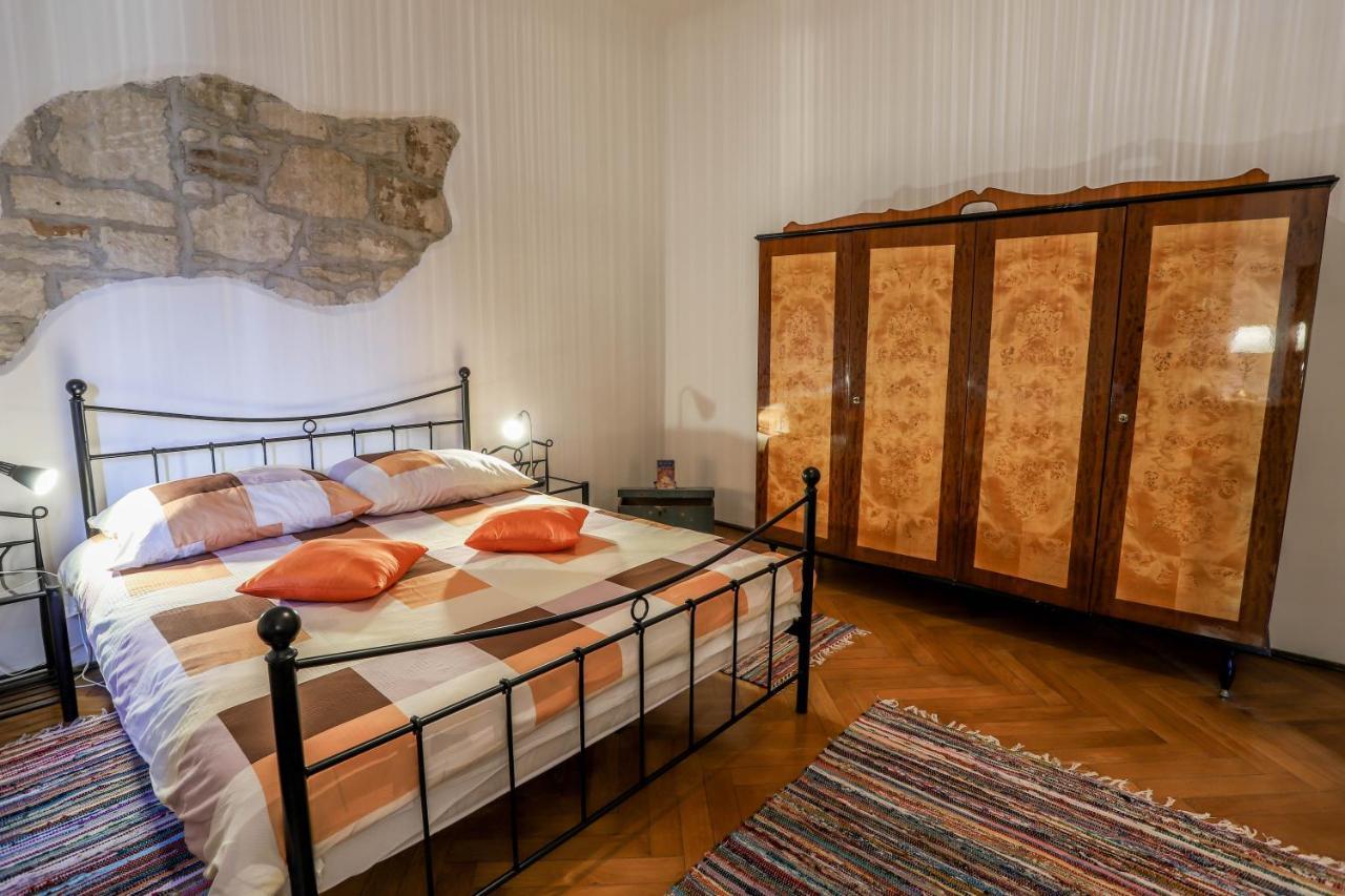 Cote Ensoleille Appartement Pula Buitenkant foto